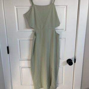Elegant Green Sleeveless Dress
